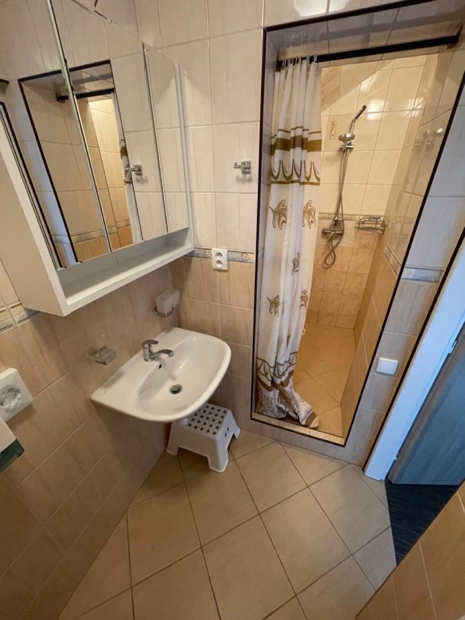 Maxovo Kralovstvi Apartment Rovensko pod Troskami Bagian luar foto