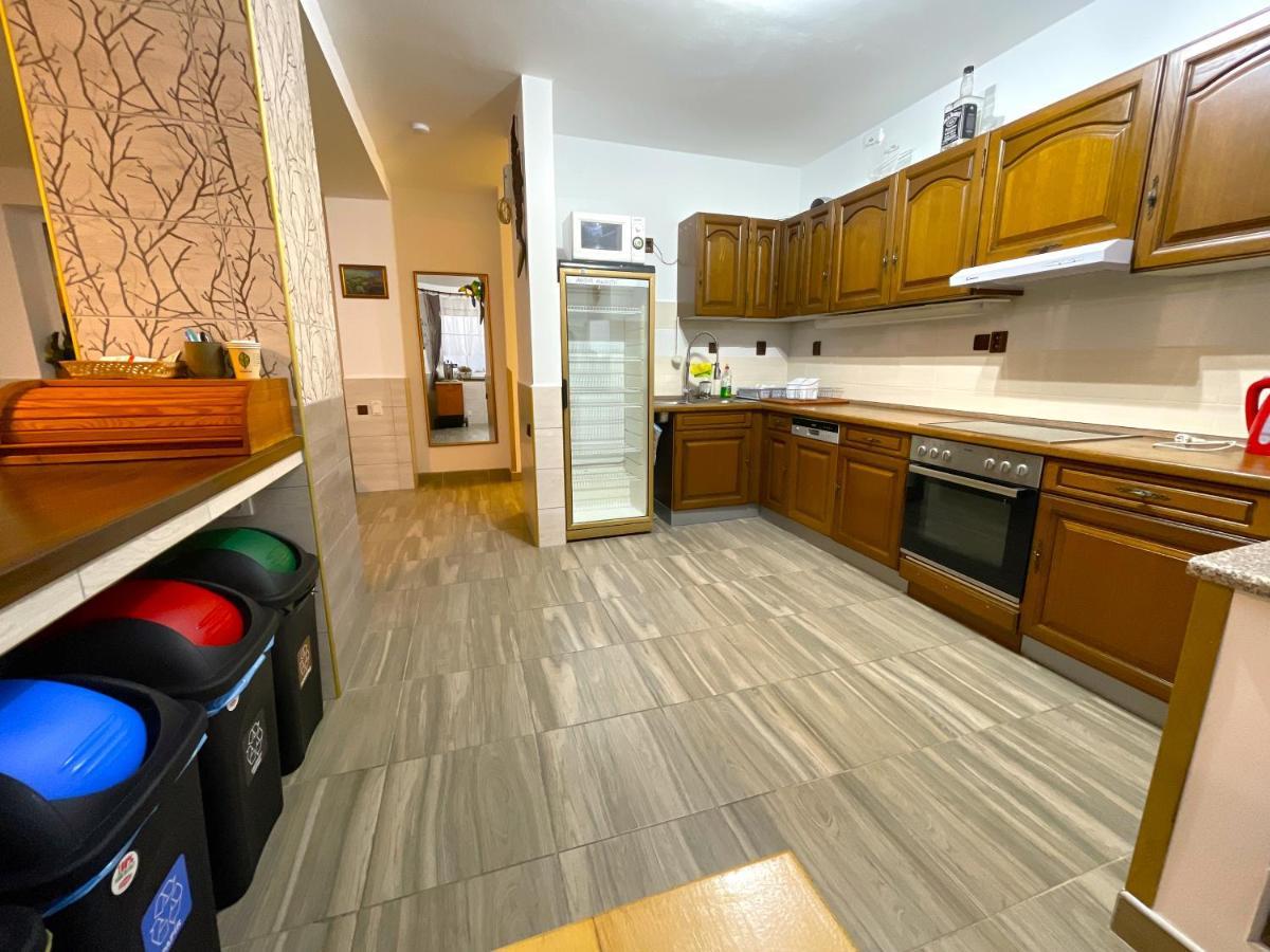 Maxovo Kralovstvi Apartment Rovensko pod Troskami Bagian luar foto