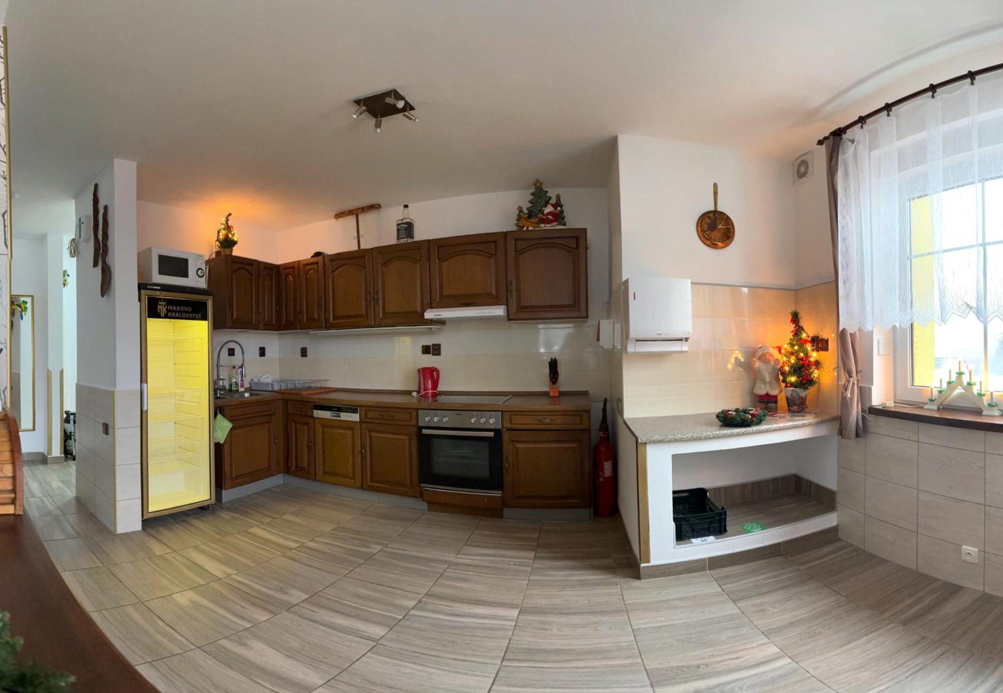 Maxovo Kralovstvi Apartment Rovensko pod Troskami Bagian luar foto