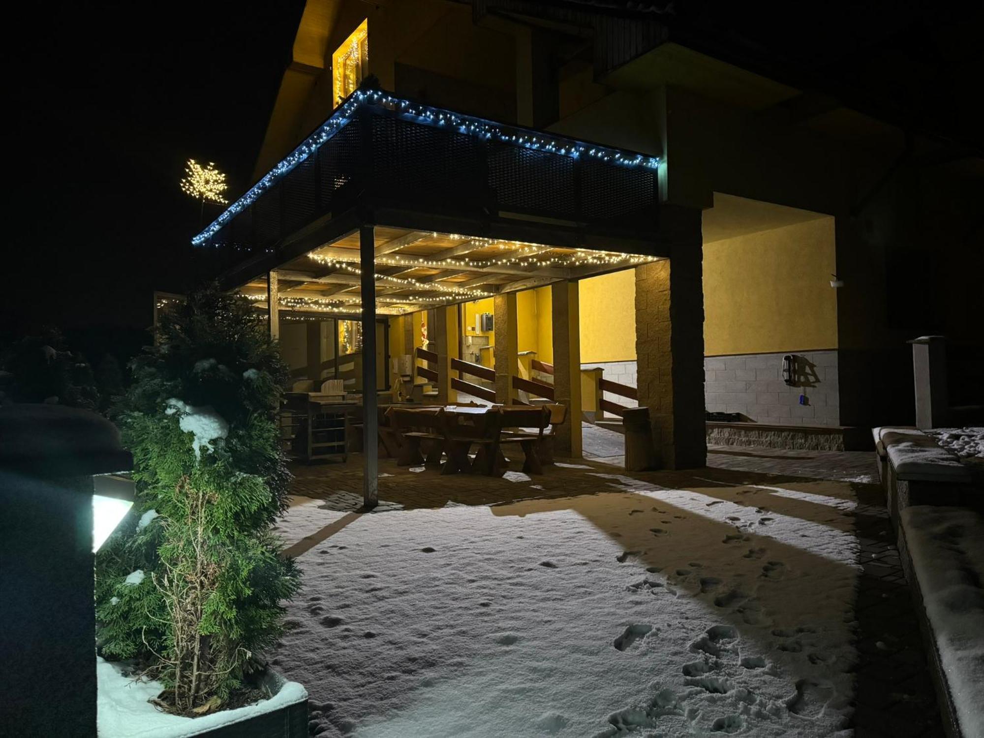 Maxovo Kralovstvi Apartment Rovensko pod Troskami Bagian luar foto
