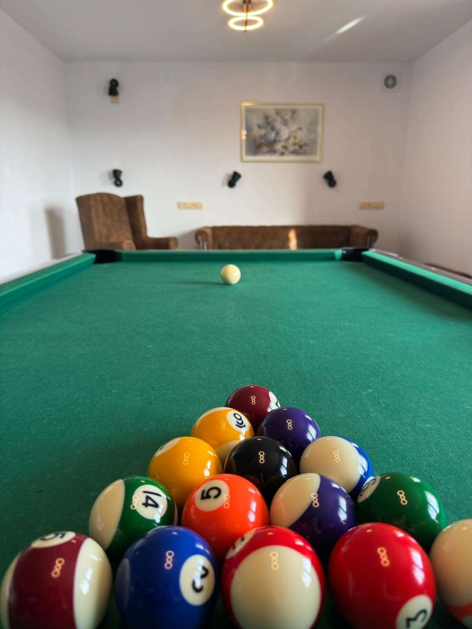 Maxovo Kralovstvi Apartment Rovensko pod Troskami Bagian luar foto
